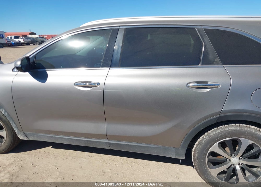 2017 KIA SORENTO 2.0T EX VIN: 5XYPH4A11HG277087