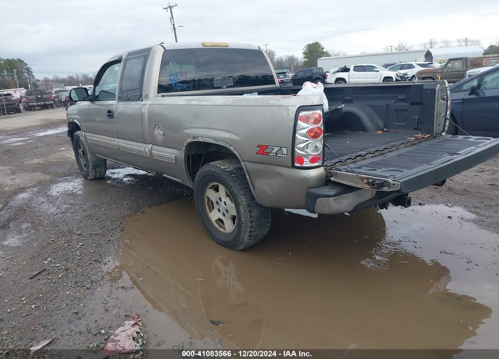 2001 CHEVROLET SILVERADO 1500 LS VIN: 1GCEK19TX1E145957