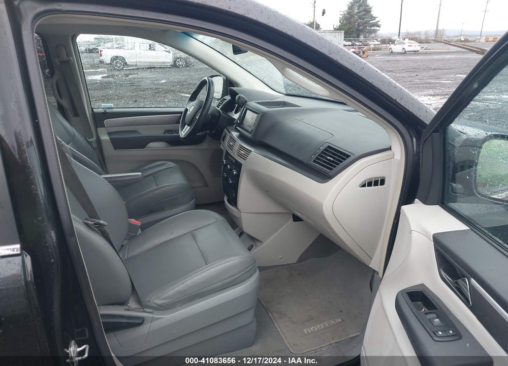 2013 VOLKSWAGEN ROUTAN SE VIN: 2C4RVABG4DR725542