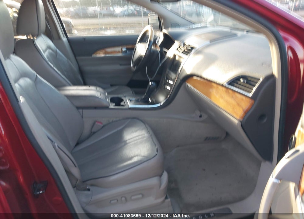 2011 LINCOLN MKX VIN: 2LMDJ6JK4BBJ03828