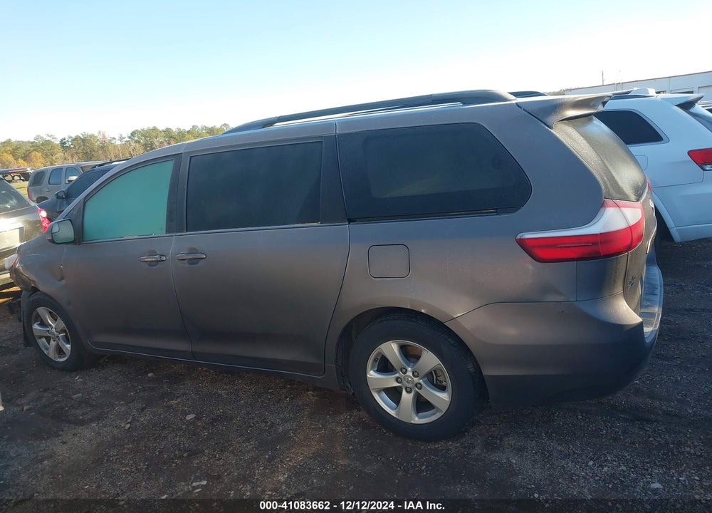 2017 TOYOTA SIENNA LE 8 PASSENGER VIN: 5TDKZ3DC4HS825858