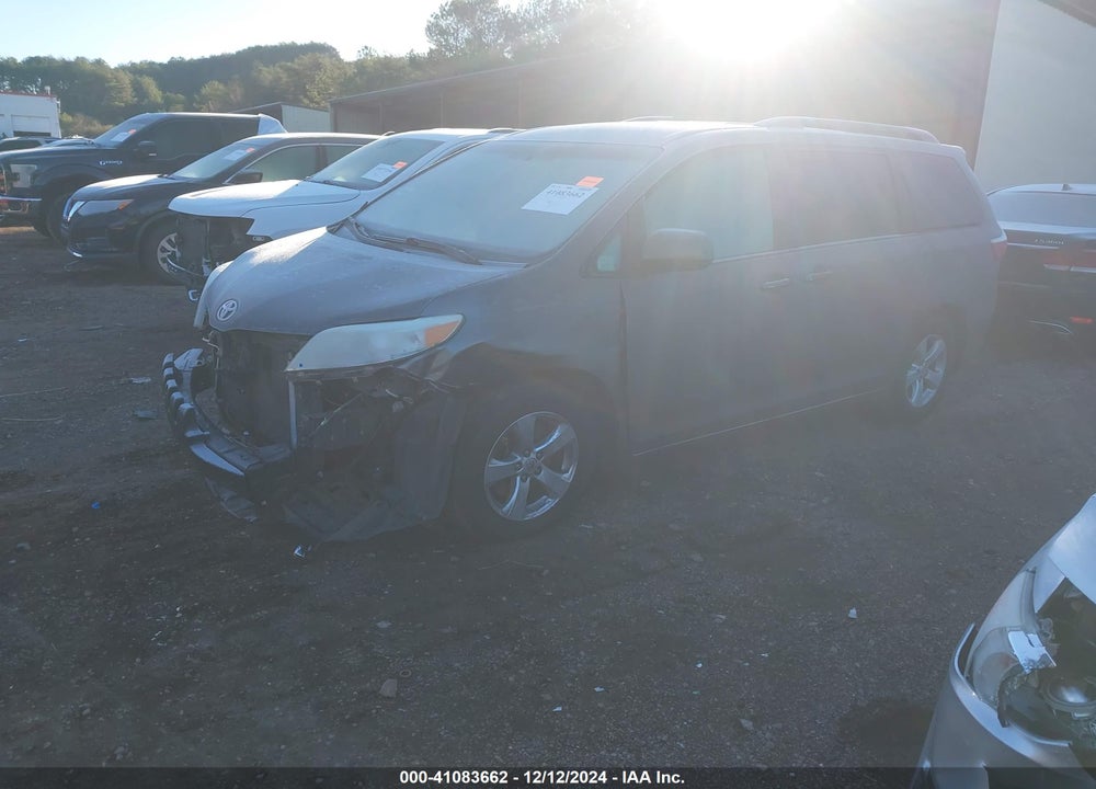 2017 TOYOTA SIENNA LE 8 PASSENGER VIN: 5TDKZ3DC4HS825858