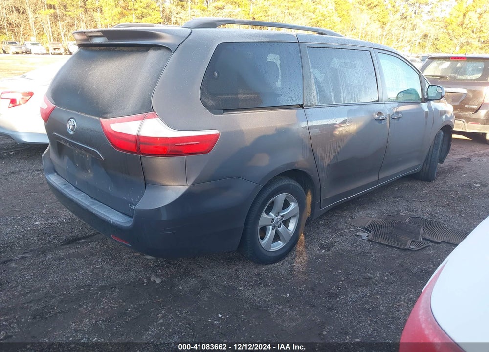 2017 TOYOTA SIENNA LE 8 PASSENGER VIN: 5TDKZ3DC4HS825858