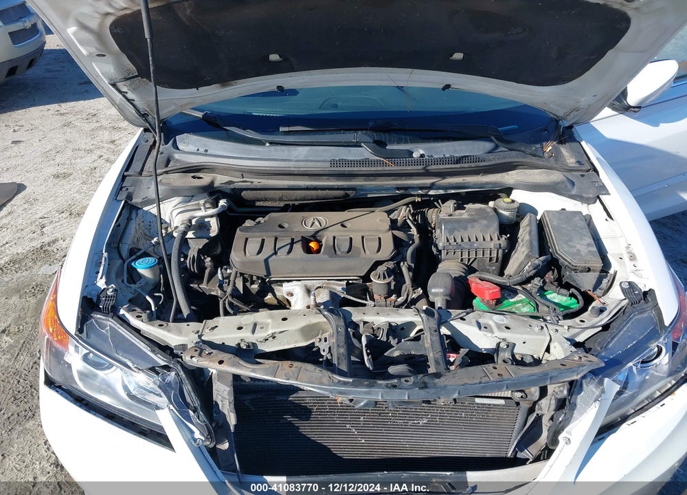 2013 ACURA ILX 2.0L VIN: 19VDE1F38DE009044