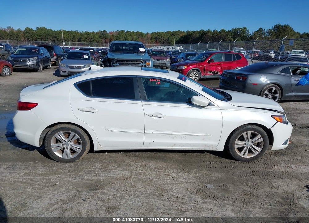2013 ACURA ILX 2.0L VIN: 19VDE1F38DE009044