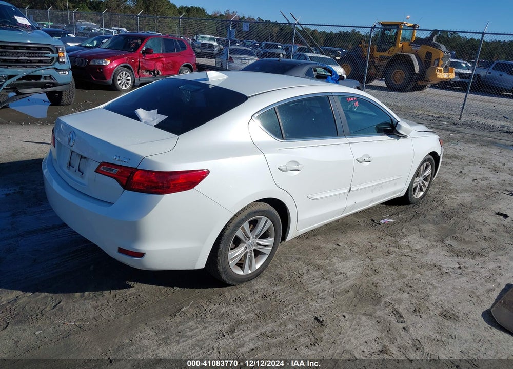 2013 ACURA ILX 2.0L VIN: 19VDE1F38DE009044