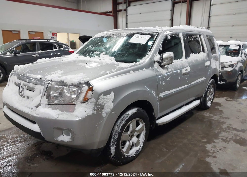 2011 HONDA PILOT EX VIN: 5FNYF4H45BB048128