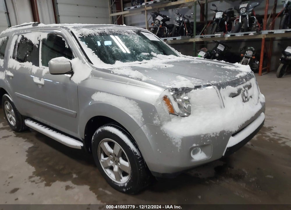 2011 HONDA PILOT EX VIN: 5FNYF4H45BB048128