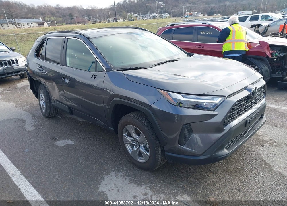 2024 TOYOTA RAV4 XLE VIN: 2T3P1RFVXRC471800