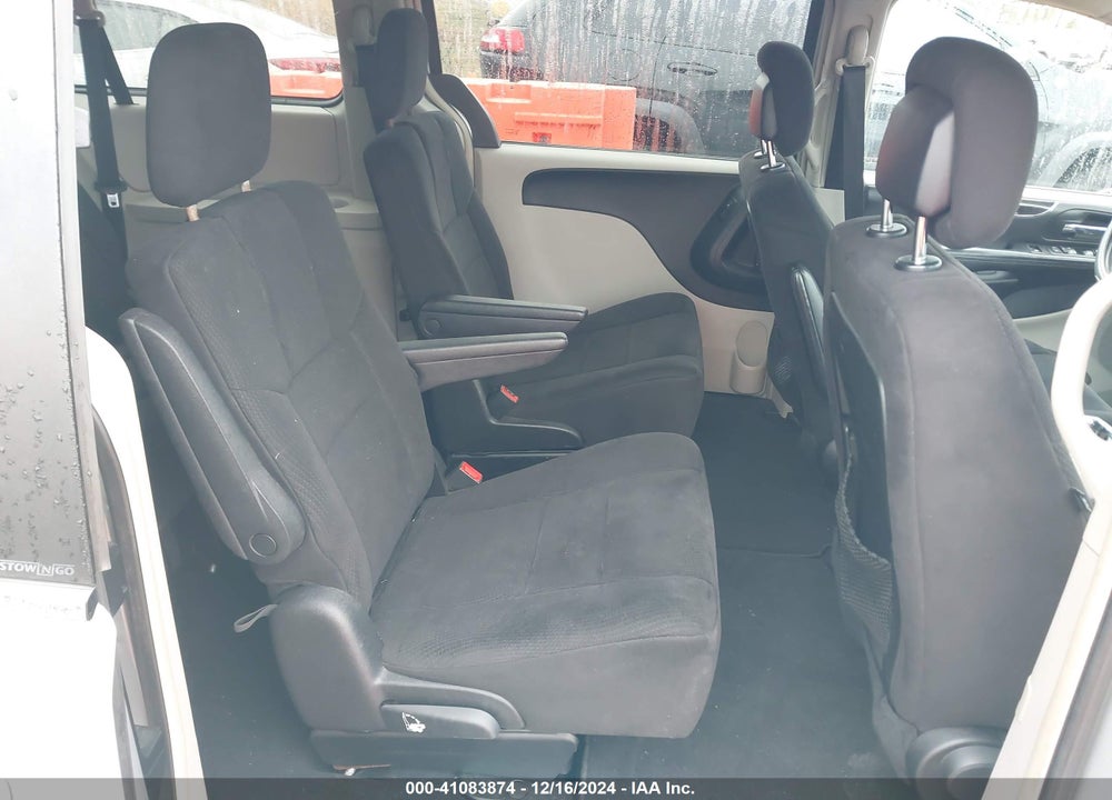 2011 CHRYSLER TOWN & COUNTRY TOURING VIN: 2A4RR5DG8BR604934