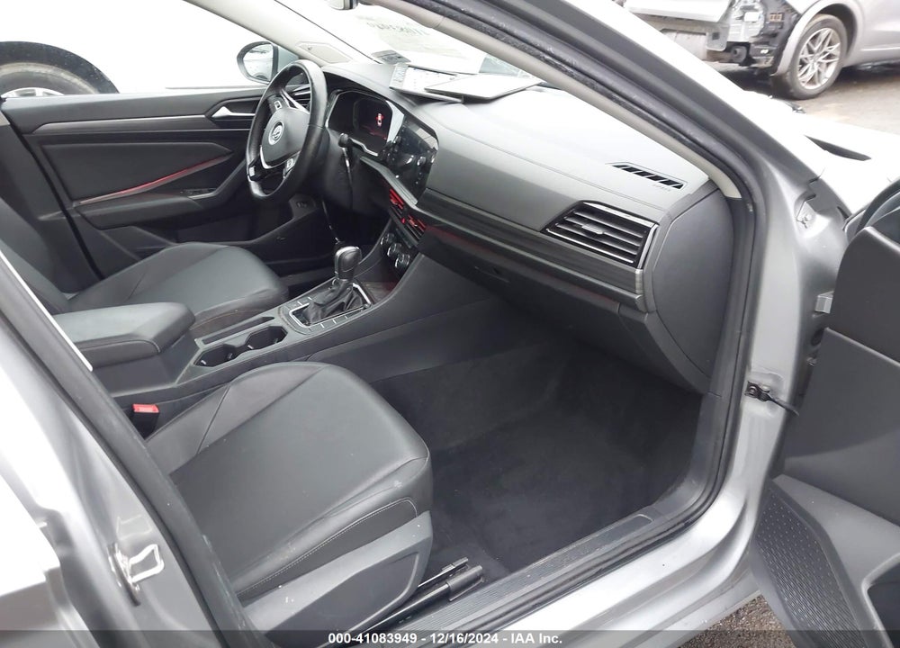 2019 VOLKSWAGEN JETTA VIN: 3VWEB7BUXKM199094