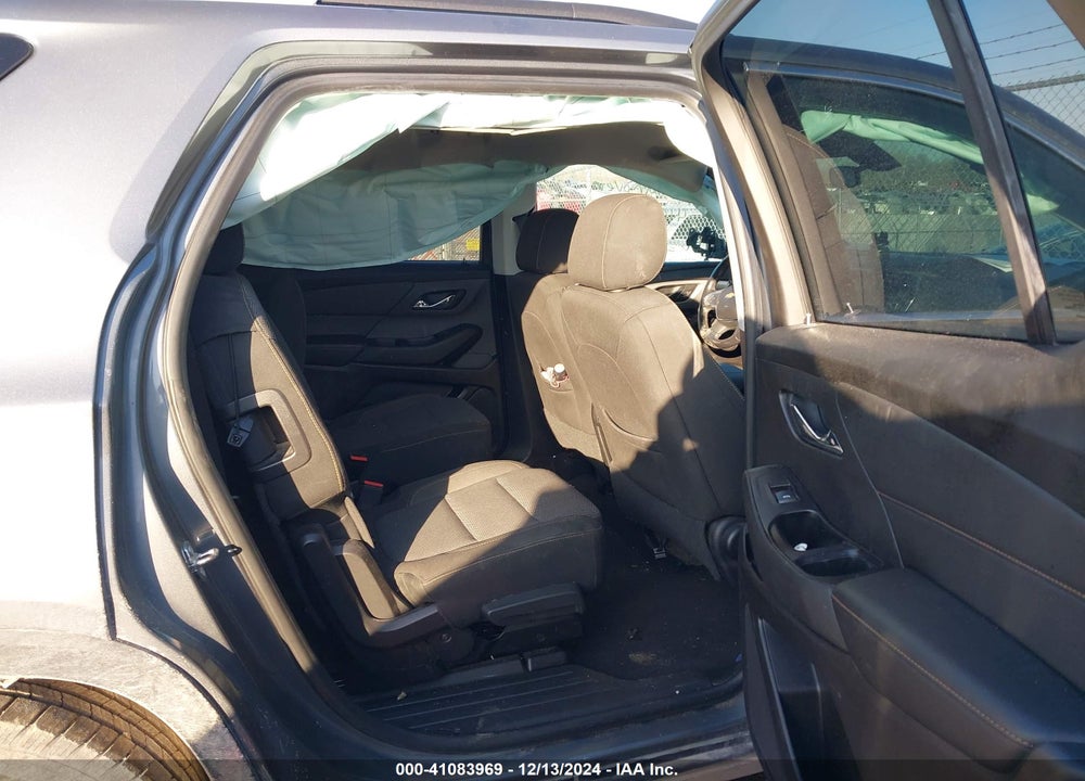 2018 CHEVROLET TRAVERSE 1LT VIN: 1GNERGKW3JJ165906