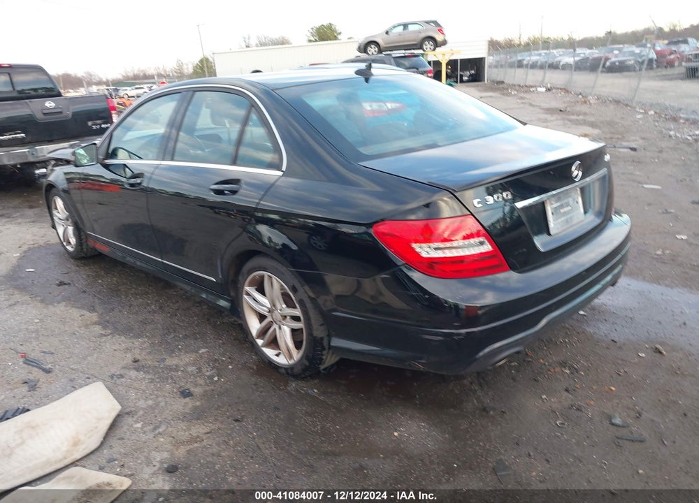 2013 MERCEDES-BENZ C 300 LUXURY 4MATIC/SPORT 4MATIC VIN: WDDGF8AB8DG129991