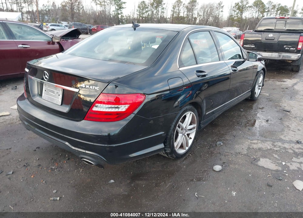 2013 MERCEDES-BENZ C 300 LUXURY 4MATIC/SPORT 4MATIC VIN: WDDGF8AB8DG129991