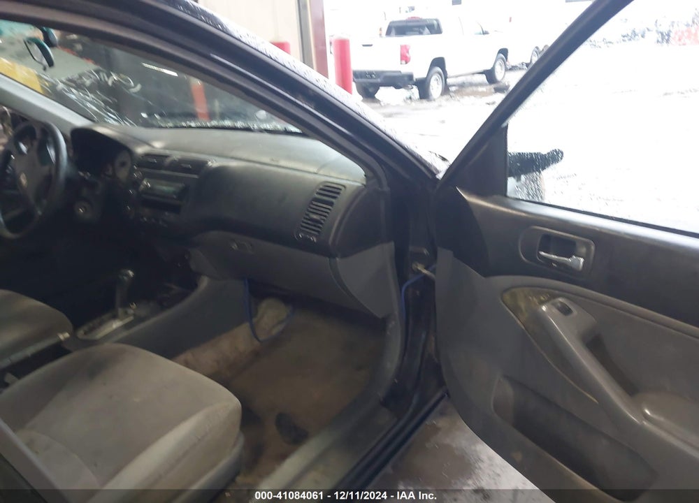 2002 HONDA CIVIC LX VIN: 2HGES16552H613675