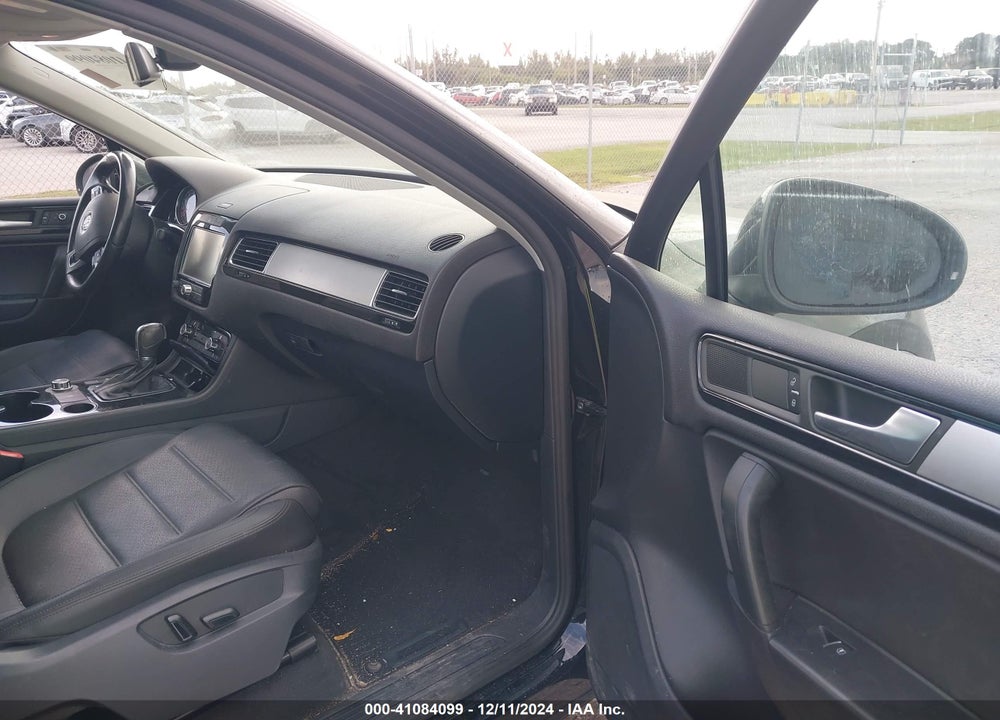 2013 VOLKSWAGEN TOUAREG VR6 SPORT VIN: WVGEF9BP5DD001870