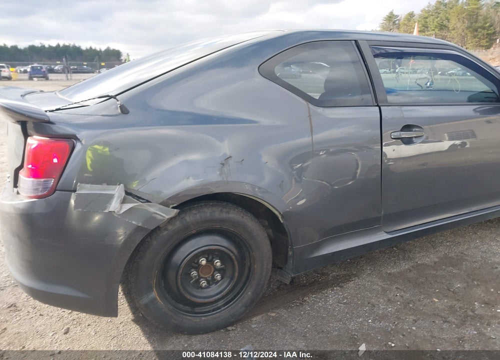 2011 TOYOTA SCION VIN: JTKJF5C74B3010369