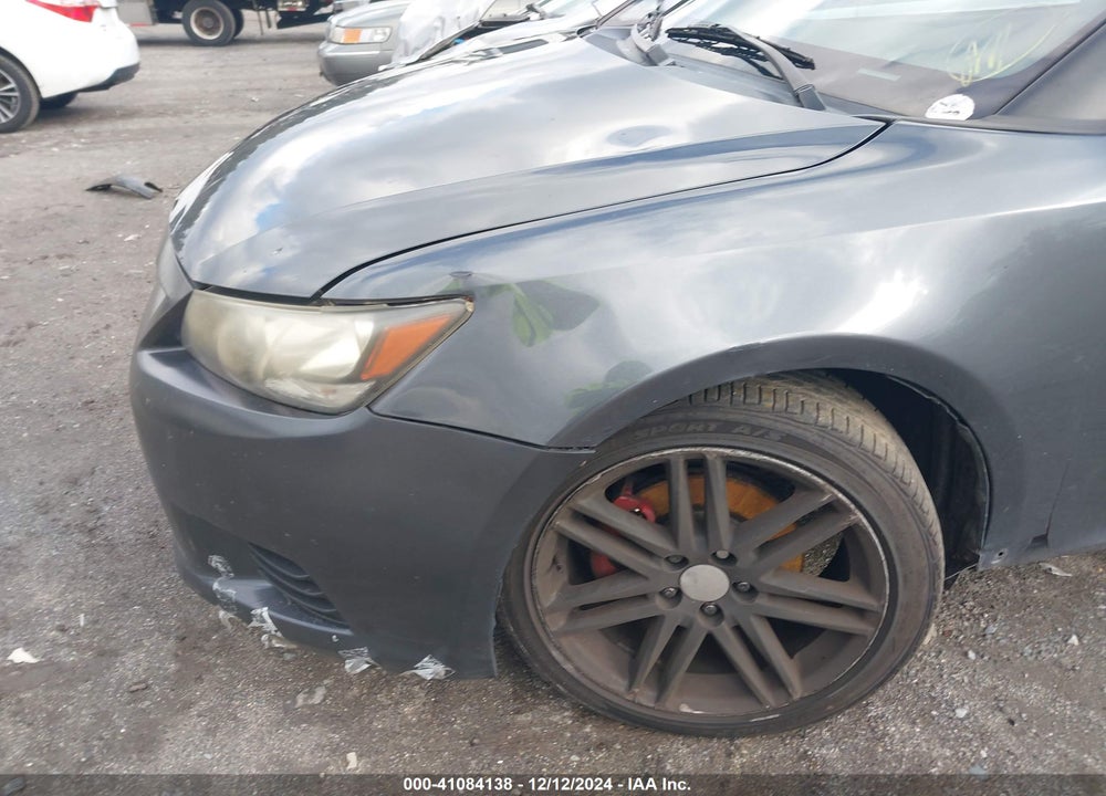 2011 TOYOTA SCION VIN: JTKJF5C74B3010369