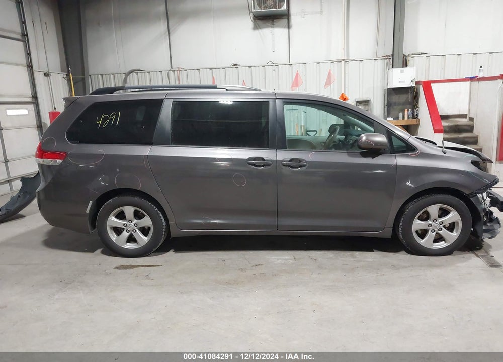 2014 TOYOTA SIENNA LE V6 8 PASSENGER VIN: 5TDKK3DC9ES497563