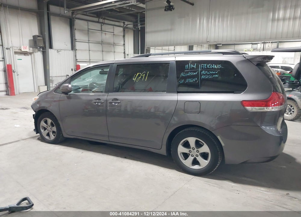 2014 TOYOTA SIENNA LE V6 8 PASSENGER VIN: 5TDKK3DC9ES497563