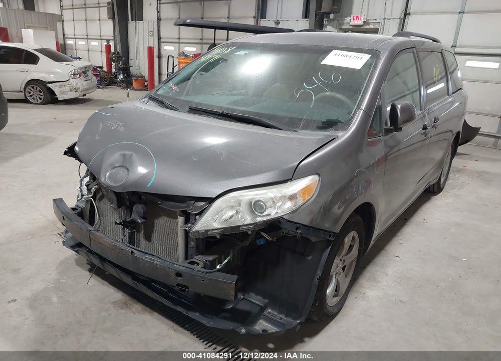 2014 TOYOTA SIENNA LE V6 8 PASSENGER VIN: 5TDKK3DC9ES497563
