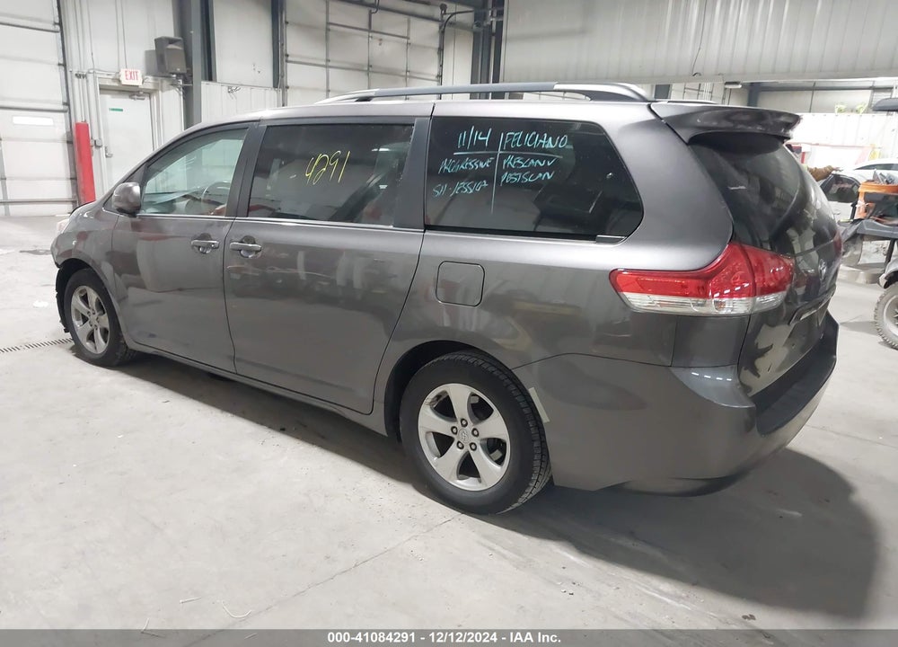 2014 TOYOTA SIENNA LE V6 8 PASSENGER VIN: 5TDKK3DC9ES497563