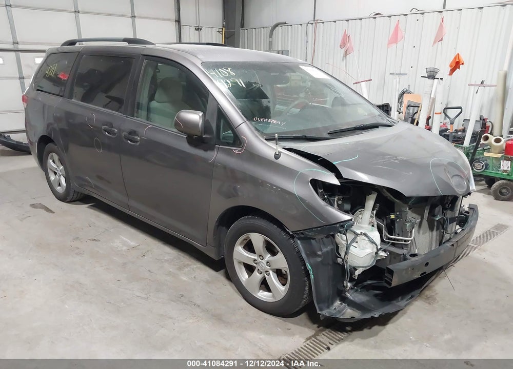 2014 TOYOTA SIENNA LE V6 8 PASSENGER VIN: 5TDKK3DC9ES497563