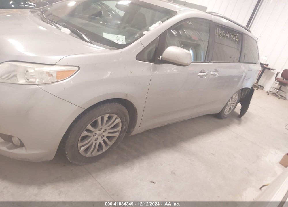 2016 TOYOTA SIENNA XLE 8 PASSENGER VIN: 5TDYK3DC3GS706597