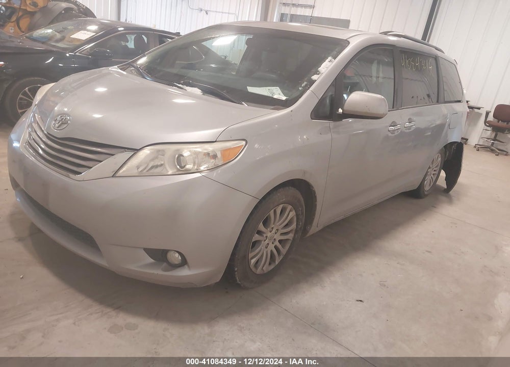 2016 TOYOTA SIENNA XLE 8 PASSENGER VIN: 5TDYK3DC3GS706597