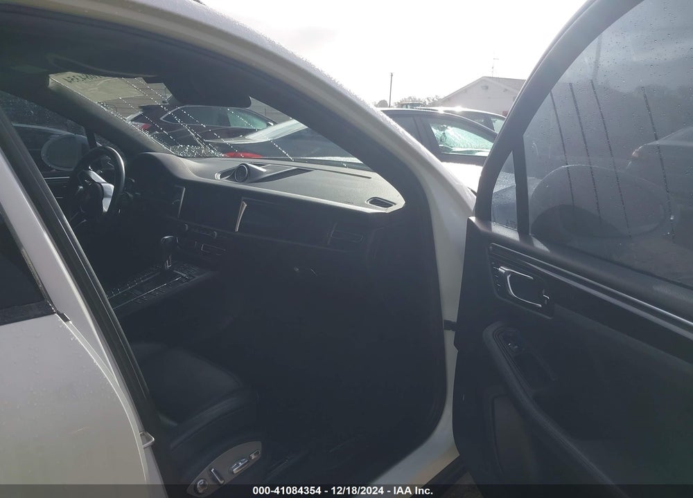 2020 PORSCHE MACAN VIN: WP1AA2A51LLB04201