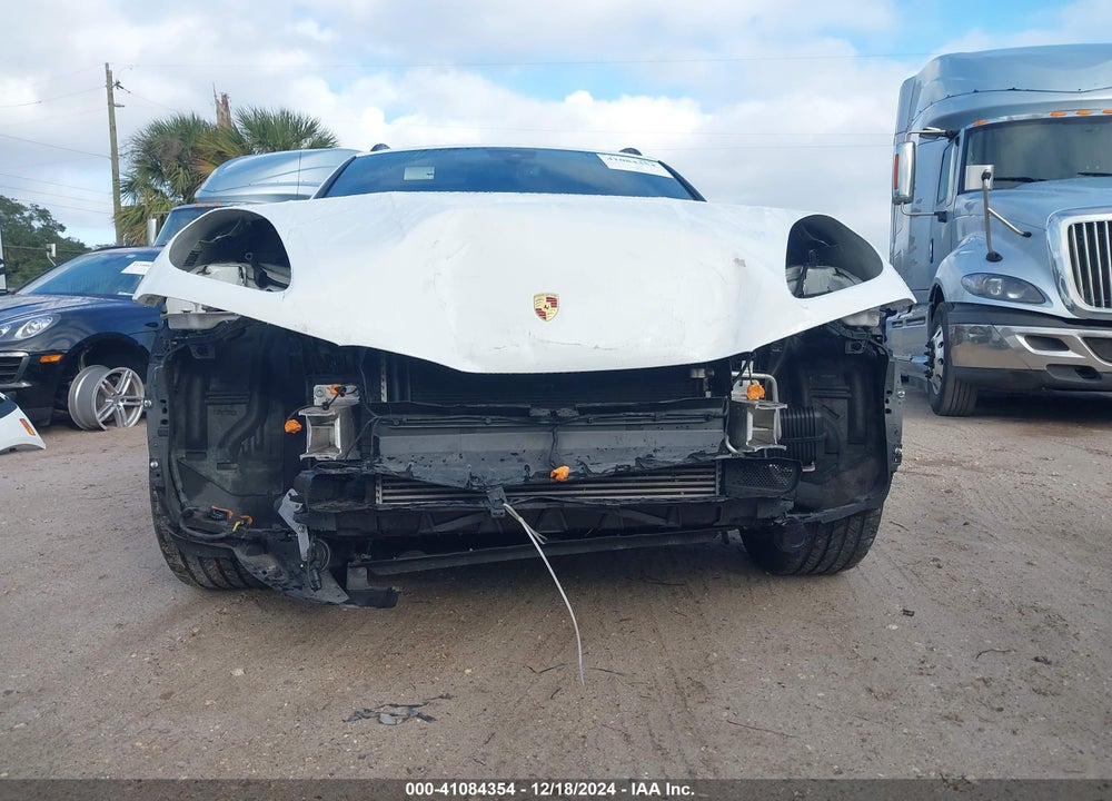 2020 PORSCHE MACAN VIN: WP1AA2A51LLB04201