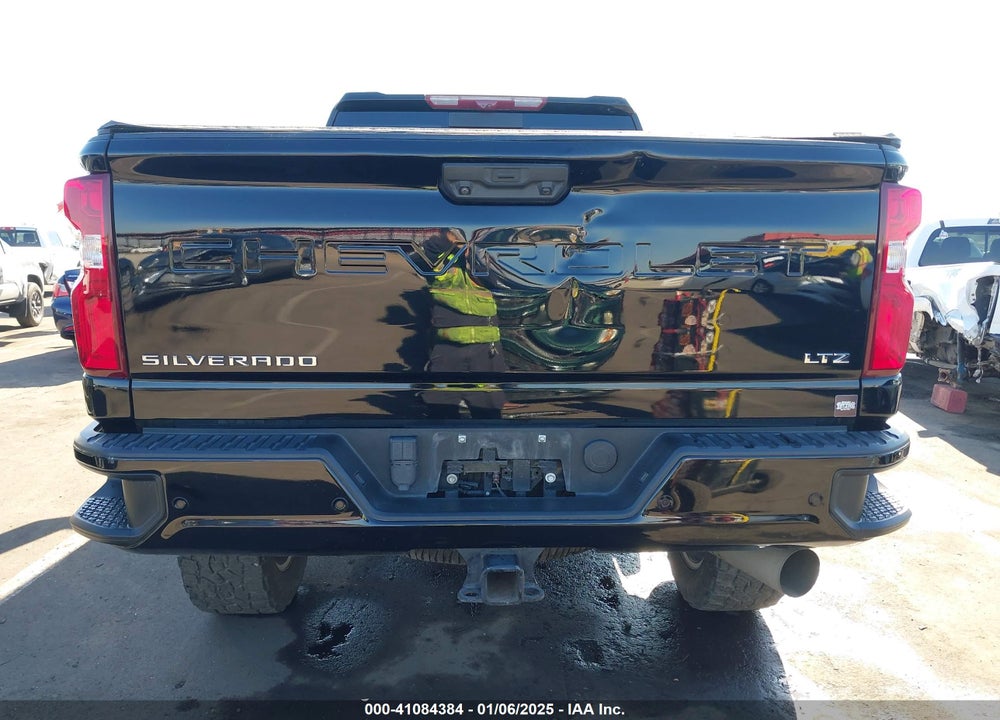 2021 CHEVROLET SILVERADO 2500HD 4WD STANDARD BED LTZ VIN: 1GC4YPEY5MF154840