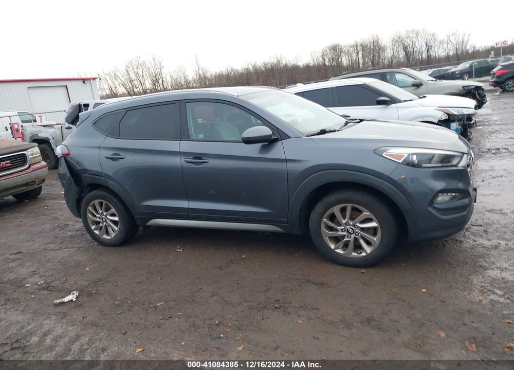 2017 HYUNDAI TUCSON SE VIN: KM8J3CA4XHU402350