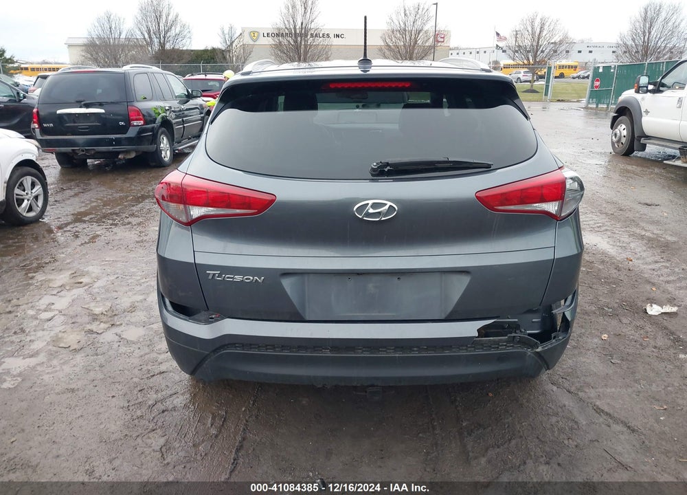 2017 HYUNDAI TUCSON SE VIN: KM8J3CA4XHU402350