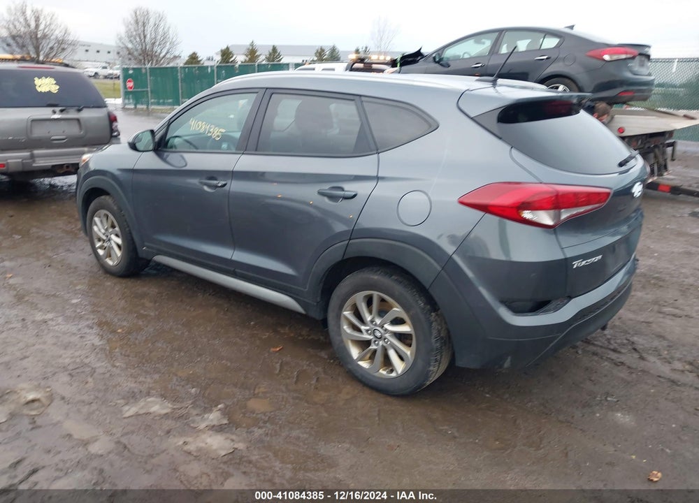 2017 HYUNDAI TUCSON SE VIN: KM8J3CA4XHU402350