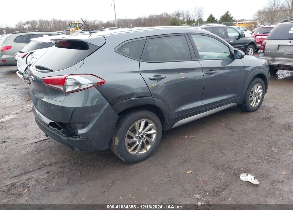 2017 HYUNDAI TUCSON SE VIN: KM8J3CA4XHU402350
