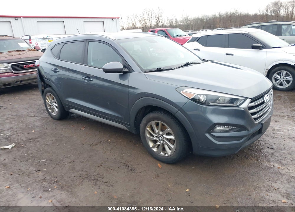 2017 HYUNDAI TUCSON SE VIN: KM8J3CA4XHU402350