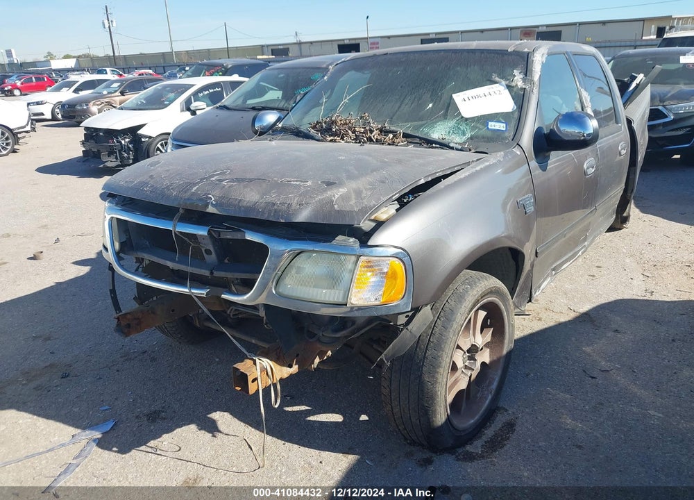 2002 FORD F-150 LARIAT/XLT VIN: 1FTRW07692KA76209