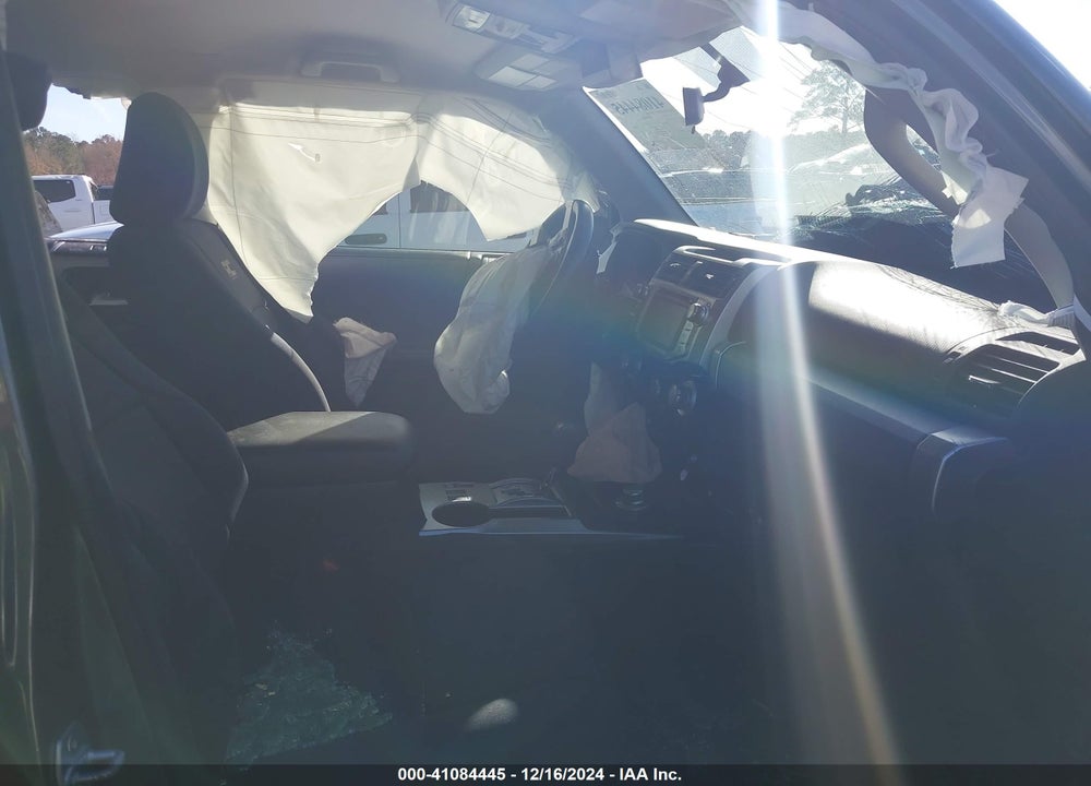 2019 TOYOTA 4RUNNER SR5 VIN: JTEBU5JR0K5632831