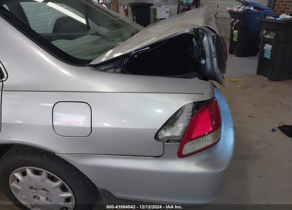 2002 HONDA ACCORD 2.3 LX VIN: 1HGCG56432A034996
