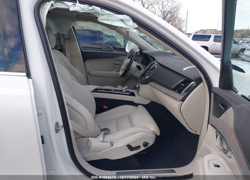 2024 VOLVO XC90 RECHARGE PLUG-IN HYBRID T8 ULTIMATE 6-SEATER VIN: YV4H60LFXR1176852