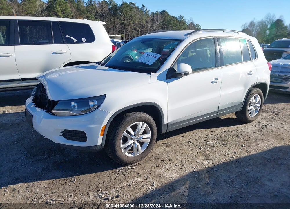 2017 VOLKSWAGEN TIGUAN VIN: WVGAV7AX6HK014183