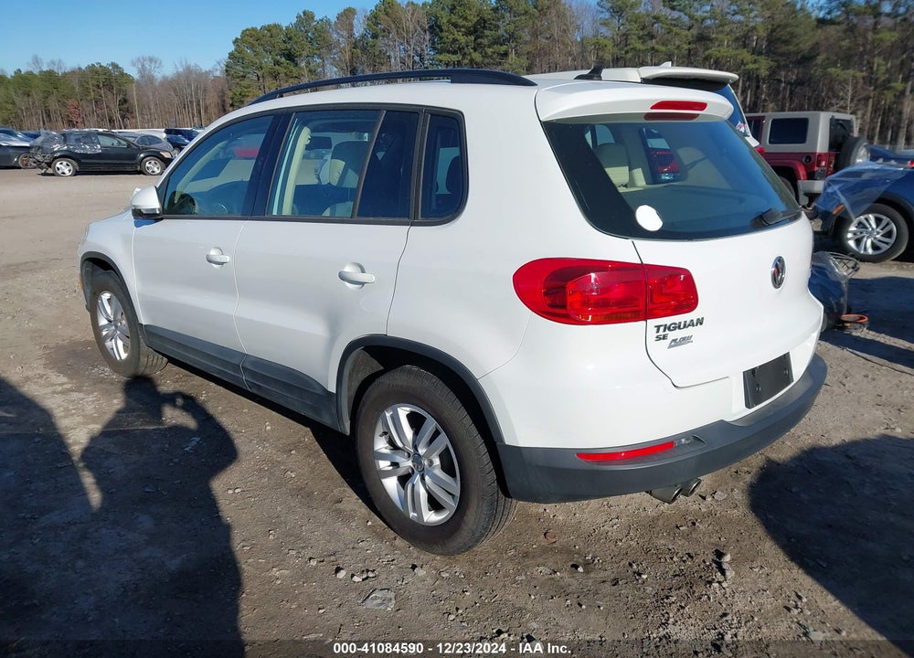 2017 VOLKSWAGEN TIGUAN VIN: WVGAV7AX6HK014183