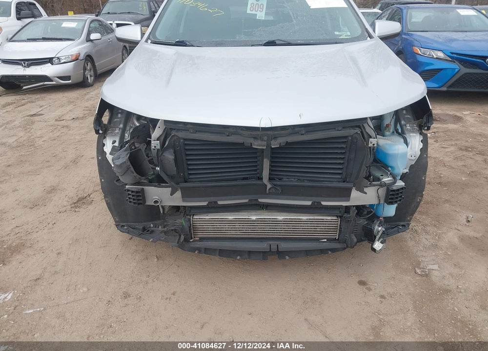 2018 CHEVROLET EQUINOX LT VIN: 2GNAXJEV8J6234171