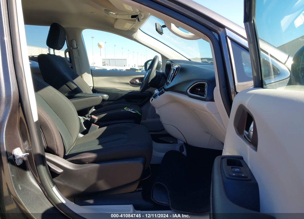 2022 CHRYSLER VOYAGER VIN: 2C4RC1CG6NR229888