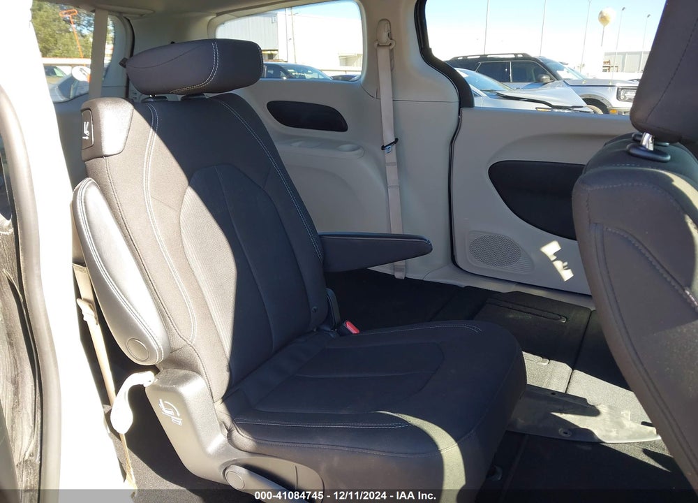 2022 CHRYSLER VOYAGER VIN: 2C4RC1CG6NR229888