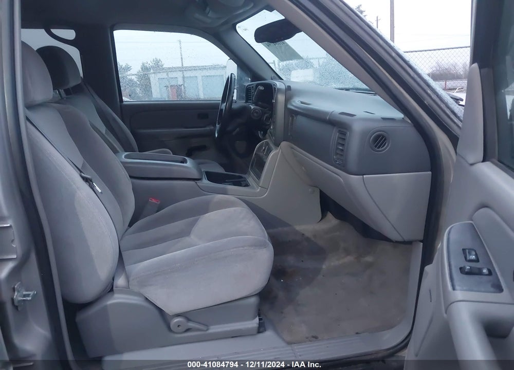 2004 GMC YUKON XL 2500 SLE VIN: 3GKGK26GX4G218560