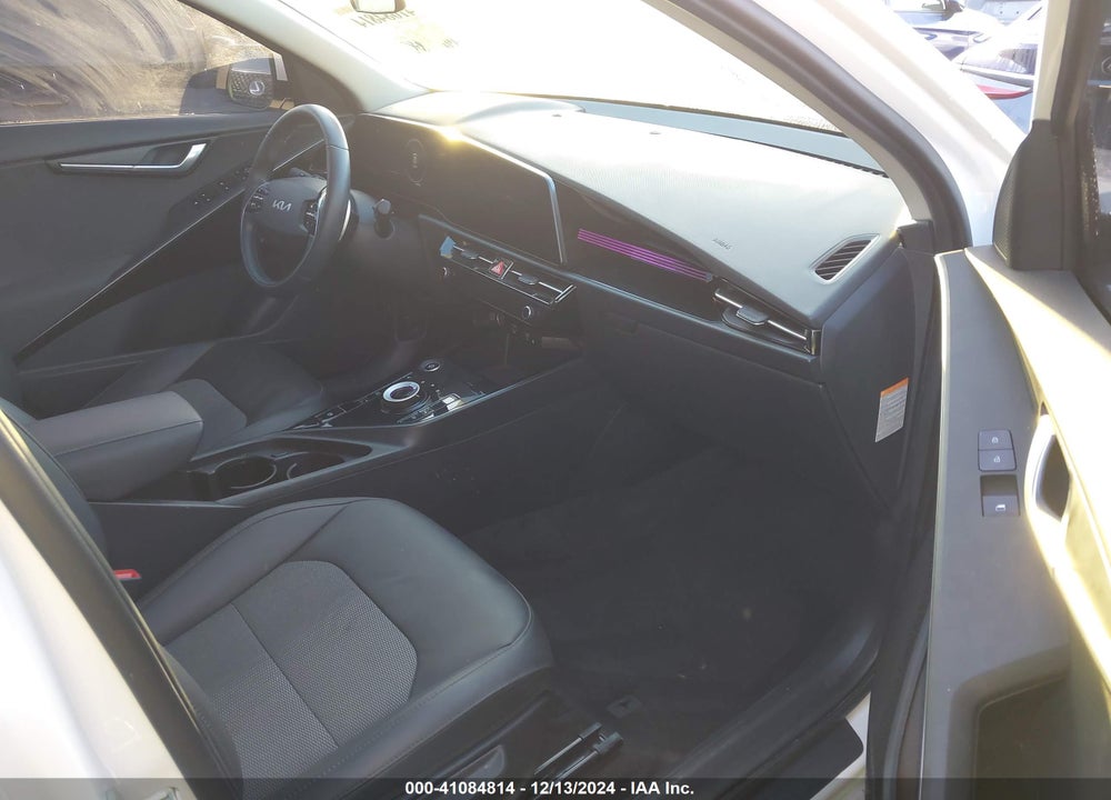2024 KIA NIRO EV WIND VIN: KNDCR3L15R5096085