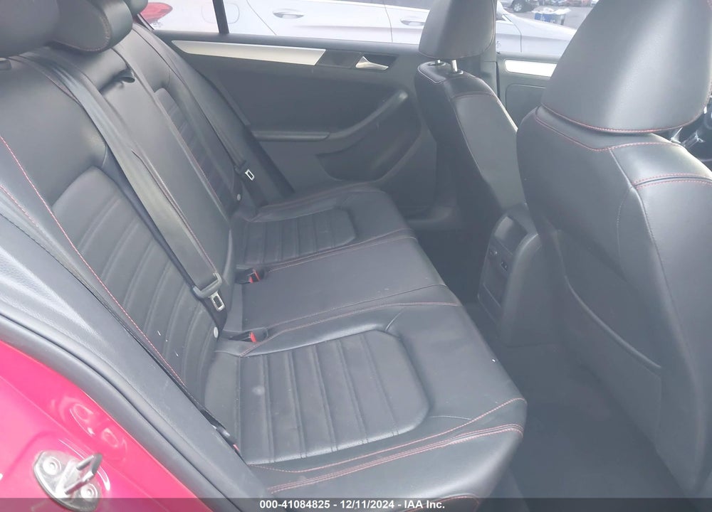 2014 VOLKSWAGEN JETTA GLI AUTOBAHN W/NAV VIN: 3VW4T7AJ5EM388739