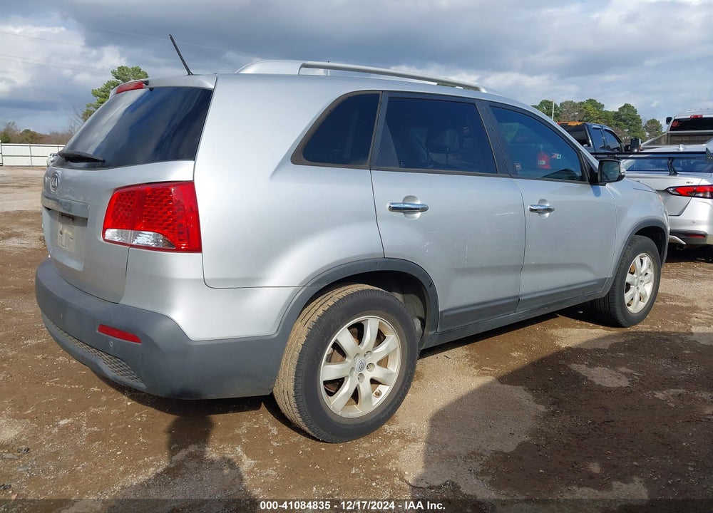 2011 KIA SORENTO LX VIN: 5XYKT3A17BG053297